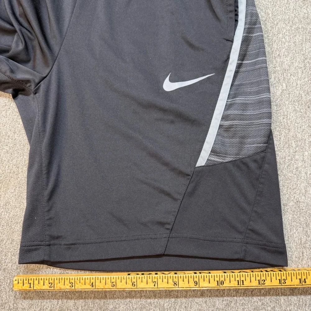 Nike Mens Dri-FIT Athletic Basketball Shorts Black Grey 645343-010 Size M